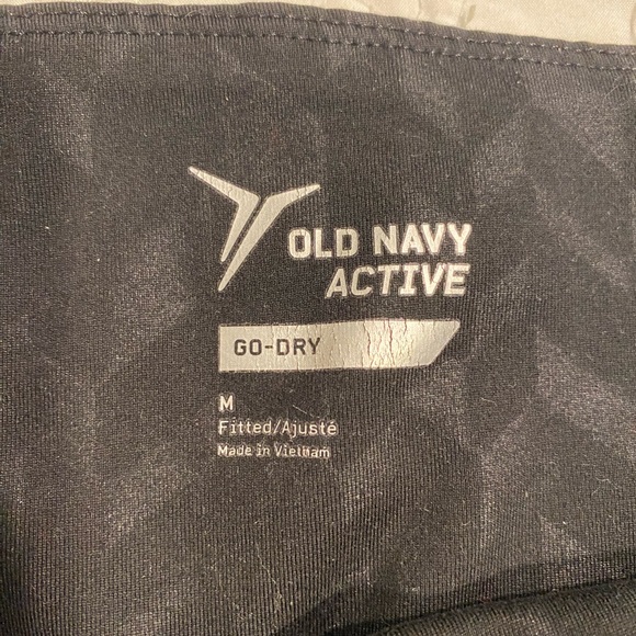 Old Navy Go-Dri 7/8 high-waisted leggings - Picture 3 of 4